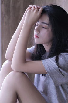 年轻女老师在线观看